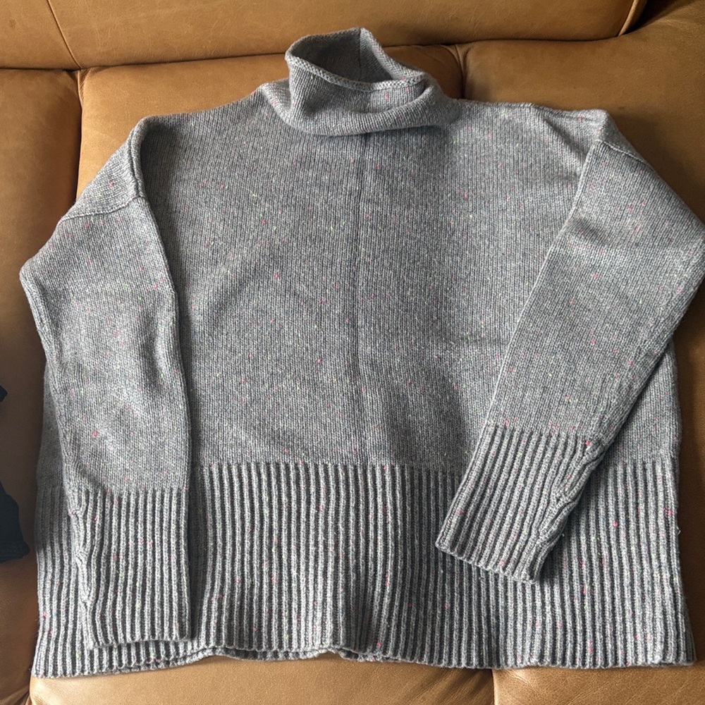 French Connection Women's Black, Gray, and White Sweater pack of 5 sweaters - Picture 2 of 12